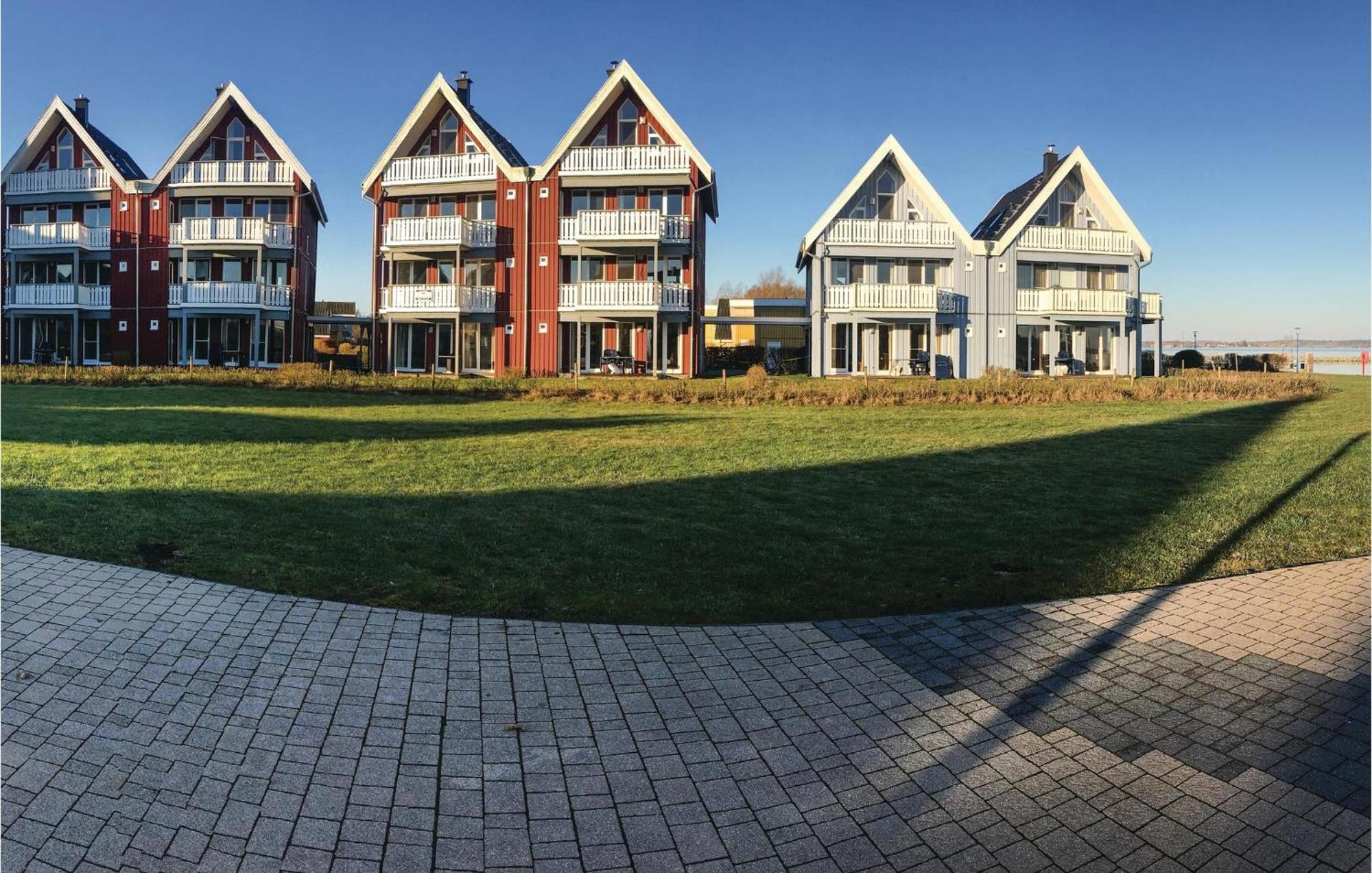 Pet Friendly Apartment In Rechlin With Kitchen Luaran gambar